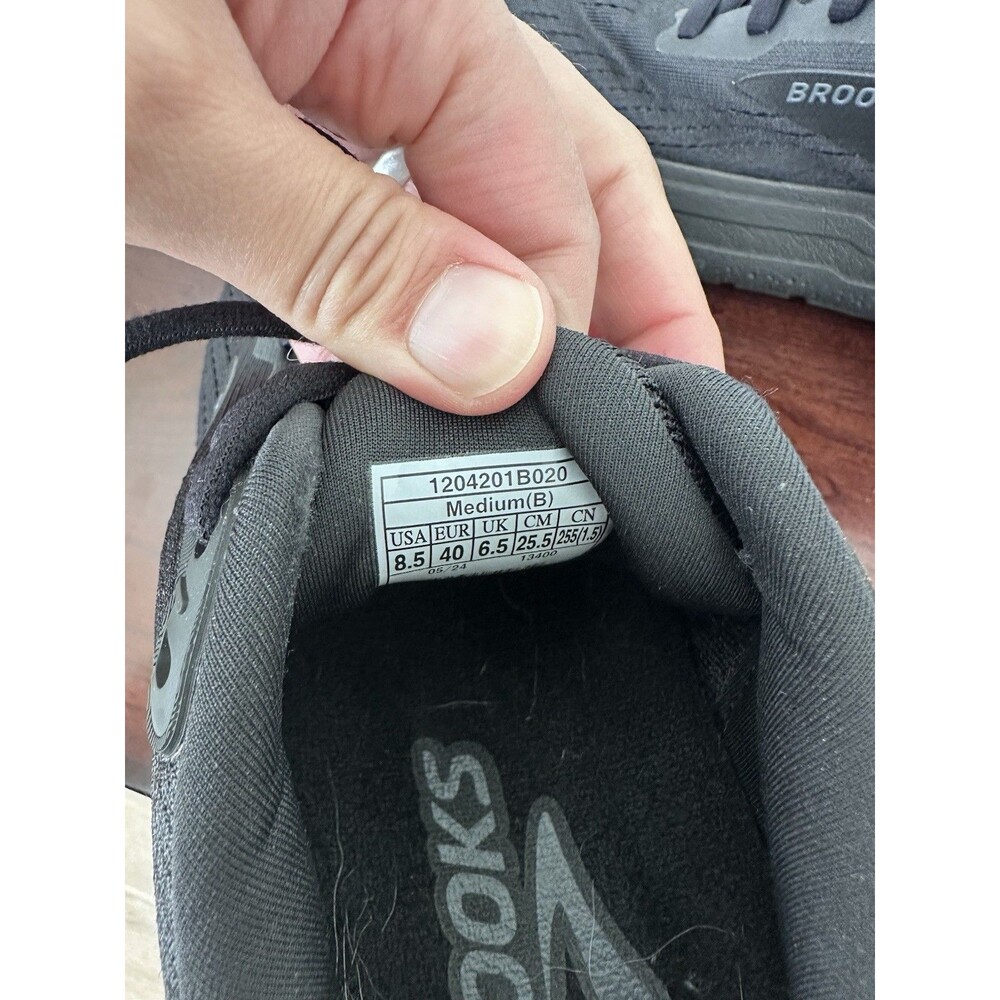 8.5B MediumBrooks Ghost Max 2 Women’s 8 Black Running Walking Cushioned Sneakers - Picture 10 of 14